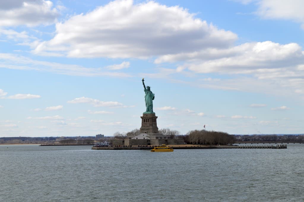 פסל החירות ליברטי איילנד. 